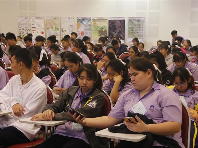 สาขาวิชาภูมิสารสนเทศศาสตร์,คณะเทคโนโลยีสารสนเทศและการสื่อสาร,จัดโครงการบริการวิชาการ,เทคโนโลยีภูมิสารสนเทศสู่เยาวชนท้องถิ่น,ปีที่,2,หรือ,GIS,Day,2019,ถ่ายทอดความรู้แก่เยาวชนในท้องถิ่นให้เห็นถึงความก้าวหน้าวิทยาการด้านเทคโนโลยีภูมิสารสนเทศ