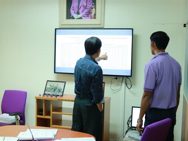 ศูนย์เทคโนโลยีชีวภาพเกษตร มหาวิทยาลัยเกษตรศาสตร์ ร่วมกับสำนักงานพัฒนาการวิจัยการเกษตร (องค์การมหาชน) หรือ สวก. ร่วมกับคณะเกษตรศาสตร์ และทรัพยากรธรรมชาติ มหาวิทยาลัยพะเยา ได้ร่วมดำเนินการประชุมเพื่อรับฟังข้อคิดเห็น และข้อมูลทำแผนงาน ศึกษา ทบทวนเพื่อกำหนดยุทธศาสตร์การวิจัยการเกษตรรายสินค้า : พืชไร่เศรษฐกิจ (ภาคเหนือตอนบน)