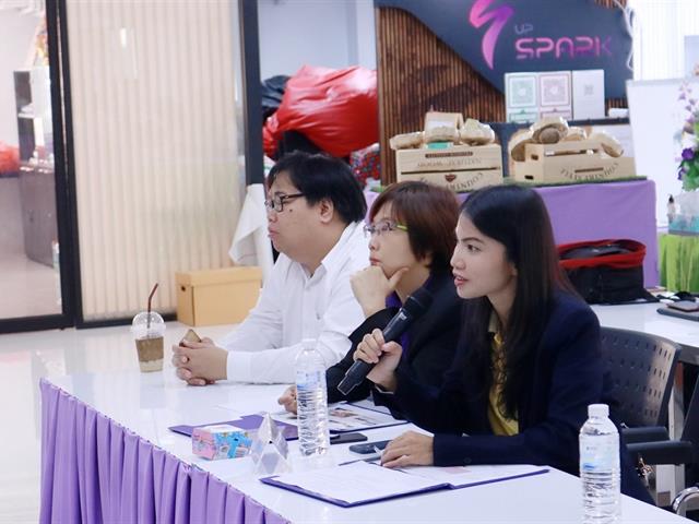นิทรรศการวิทยาศาสตร์เครื่องสำอาง มหาวิทยาลัยพะเยา ครั้งที่ 2 นิทรรศการวิทยาศาสตร์เครื่องสำอาง มหาวิทยาลัยพะเยา ครั้งที่ 2 สัมผัสแห่งสี (UP COSMETIC AND AESTHETIC EXHIBITION 2nd “color sensation”