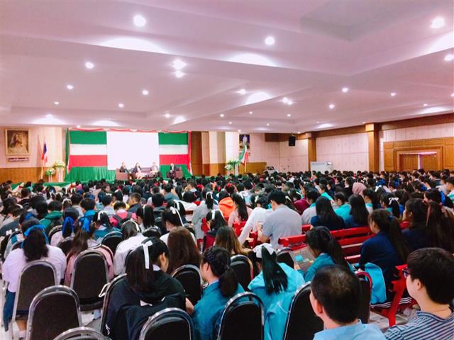จัดนิทรรศการเพื่อเตรียมความพร้อมให้กับนักเรียนระดับมัธยมศึกษา
