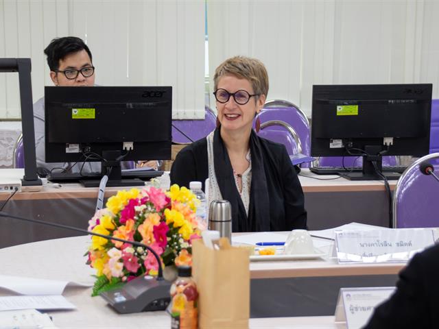 ผู้บริหารคณะศิลปศาสตร์ ปรึกษาหารือความร่วมมือด้านวิชาการ กับ คุณคาโรลีน ชมิตต์ ผู้ช่วยที่ปรึกษาด้านภาษาฝรั่งเศสจากสถานเอกอัครราชทูตฝรั่งเศสประจำประเทศไทย