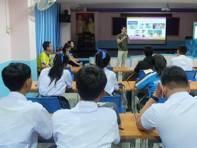 คณะวิทยาศาสตร์การแพทย์ ออกแนะแนวการศึกษา ณ โรงเรียนทัพทันอนุสรณ์