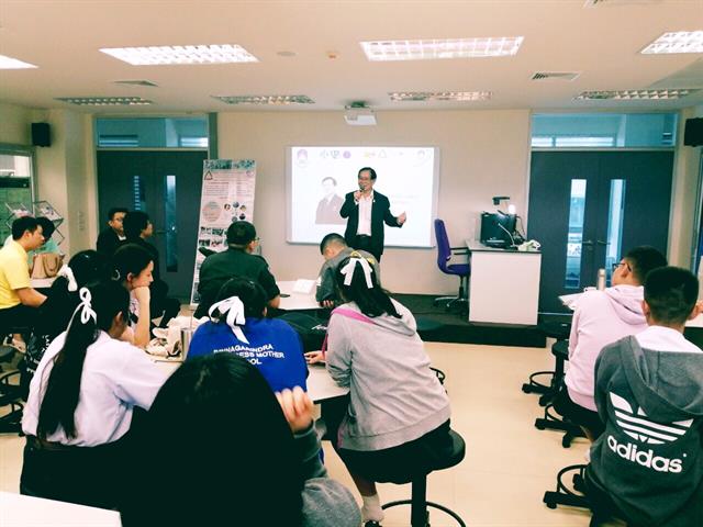 คณะวิทยาศาสตร์  จัดแนะแนวการศึกษาต่อให้กับนักเรียนชั้นมัธยมศึกษาปีที่ 6  โรงเรียนสาธิตมหาวิทยาลัยพะเยา 