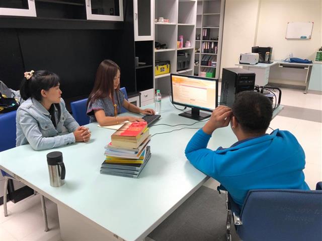 ให้ความรู้ด้านงานเทคนิคห้องสมุดและการบริการทรัพยากรสารสนเทศให้กับครูบรรณารักษ์  