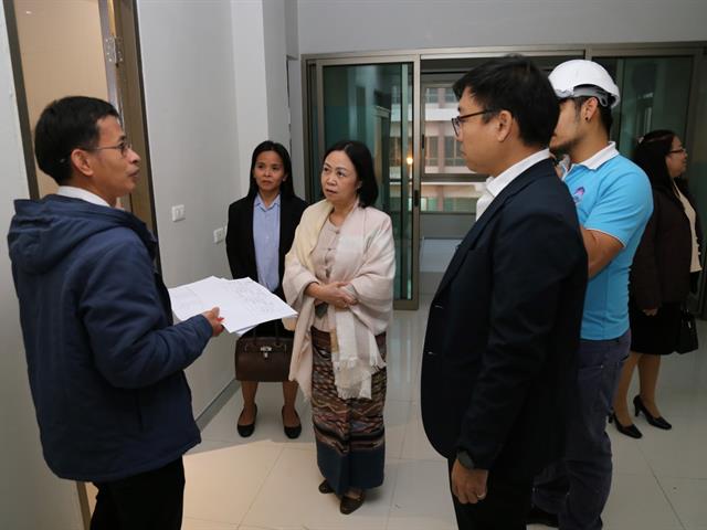 อธิการบดีมหาวิทยาลัยพะเยา ลงพื้นที่ตรวจอาคารหอพักศรีตรัง