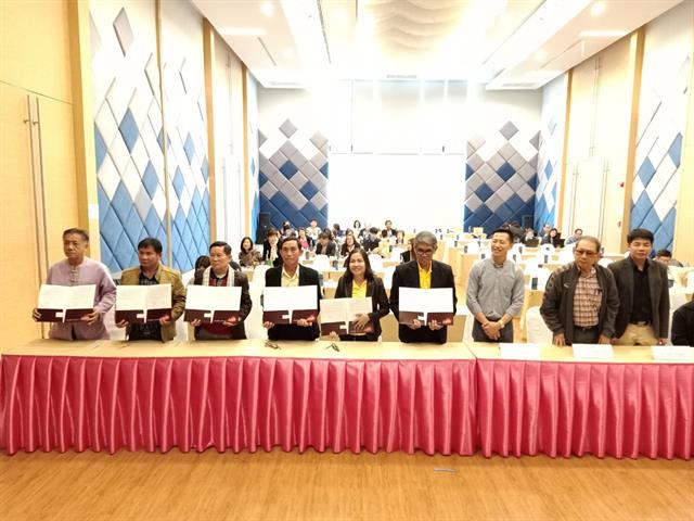 คณะเกษตรศาสตร์และทรัพยากรธรรมชาติ ม.พะเยา ดำเนินงานวิจัยร่วมกับมหาวิทยาลัยราชภัฏเชียงใหม่ ดำเนินงานโครงการ “การประยุกต์ใช้ปรัชญาของเศรษฐกิจพอเพียงขององค์กรปกครองส่วนท้องถิ่น (อปท.) ในเขตภาคเหนือ 6 จังหวัด”