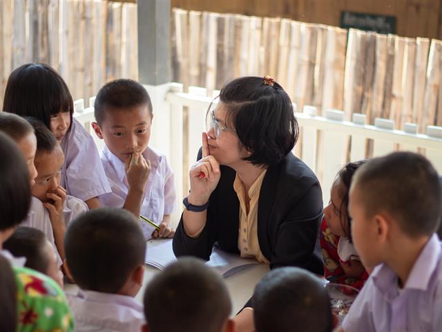 คณะศิลปศาสตร์ร่วมดำเนินโครงการลงพื้นที่สำรวจความต้องการและรายงานผลการดำเนินงานตามพระราชดำริ ในสมเด็จพระกนิษฐาธิราชเจ้า กรมสมเด็จพระเทพรัตนราชสุดาฯ สยามบรมราชกุมารี