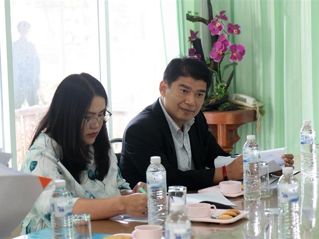 คณะผู้บริหารคณะศิลปศาสตร์ ร่วมหารือกับคณะผู้บริหารวิทยาลัยเทคนิคพะเยา เพื่อหาแนวทางการจัดทำหลักสูตรพัฒนาภาษา (ระยะสั้น) สำหรับสายวิชาชีพ