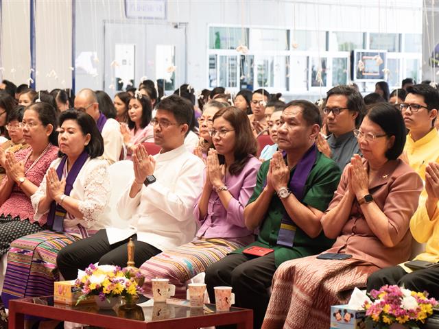 คณะศิลปศาสตร์ร่วมทำบุญมหาวิทยาลัยพะเยา เนื่องในโอกาสวันขึ้นปีใหม่ พุทธศักราช ๒๕๖๓