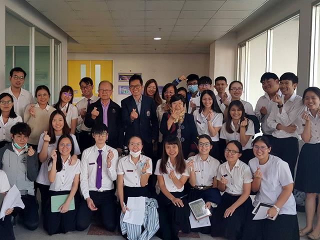นิสิตทันตแพทย์ชั้นปีที่ 4 และ 6 ในการสอบเพื่อประเมินและรับรองความรู้ความสามารถในการประกอบวิชาชีพทันตกรรม ครั้งที่ 1/2563