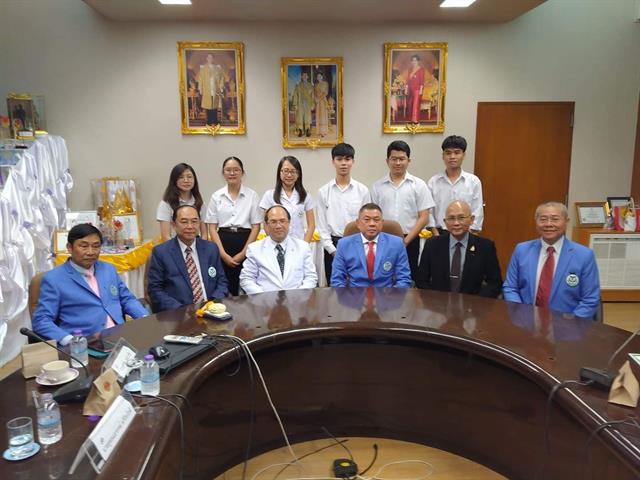 คณะแพทยศาสตร์ มหาวิทยาลัยพะเยา ได้เข้าร่วมพิธีมอบทุนการศึกษามูลนิธิทุนแพทย์เพื่อปวงประชา ณ คณะแพทยศาสตร์ มหาวิทยาลัยเชียงใหม่ 