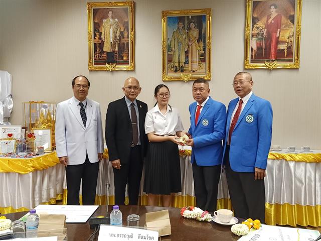 คณะแพทยศาสตร์ มหาวิทยาลัยพะเยา ได้เข้าร่วมพิธีมอบทุนการศึกษามูลนิธิทุนแพทย์เพื่อปวงประชา ณ คณะแพทยศาสตร์ มหาวิทยาลัยเชียงใหม่ 