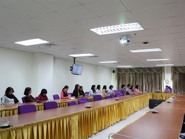 ผู้อำนวยการศูนย์บรรณสารและการเรียนรู้ 