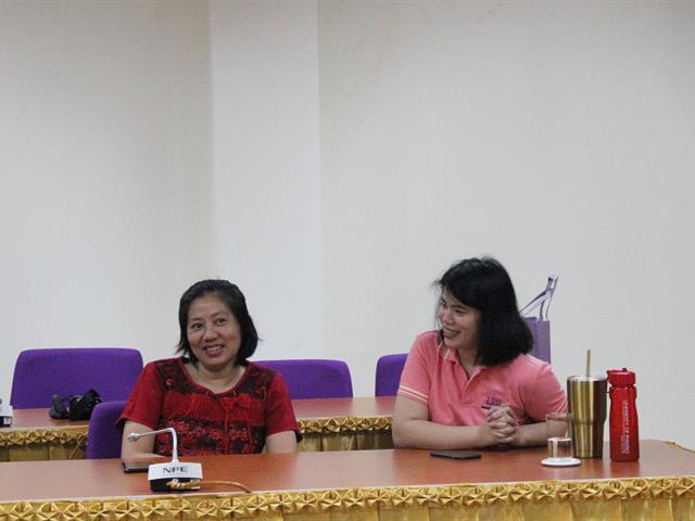 ผู้อำนวยการศูนย์บรรณสารและการเรียนรู้ 