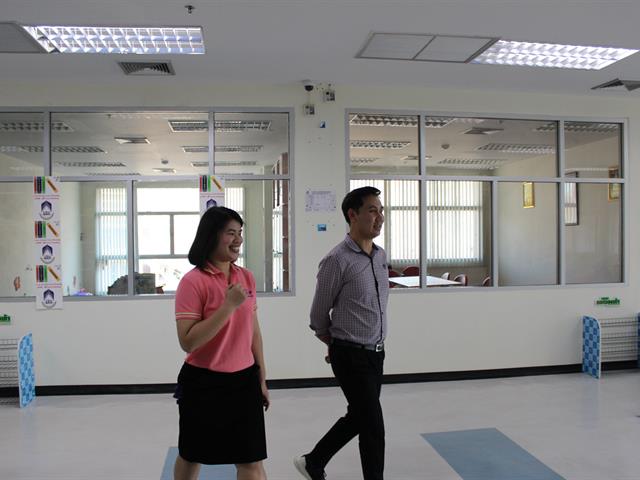 ผู้อำนวยการศูนย์บรรณสารและการเรียนรู้ 