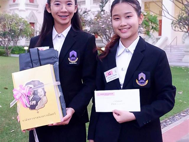 นิสิตสาขาวิชาภาษาไทย คณะศิลปศาสตร์ ได้รับรางวัลชมเชยระดับประเทศ  ในการประกวดสุนทรพจน์อุดมศึกษา “เฉลิมพระเกียรติพระบรมราชจักรีวงศ์ ครั้งที่ ๒” ประจำปี ๒๕๖๒
