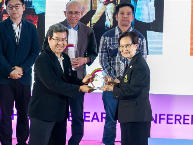 คณะสหเวชศาสตร์คว้ารางวัลระดับ "เหรียญเงิน" จากโมเดล "แม่ใจ โมเดล" ในงานพะเยาวิจัย ครั้งที่ 9