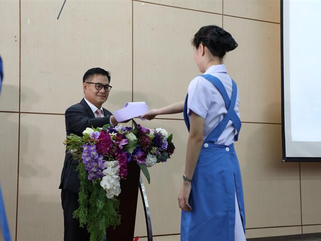 พิธีมอบหมวก เข็ม และดวงประทีป ให้แก่นิสิตคณะพยาศาสตร์ ชั้นปีที่ 2