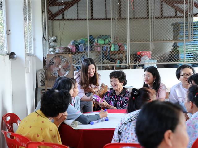 คณะทันตแพทยศาสตร์ มหาวิทยาลัยพะเยา ลงพื้นที่ถอดบทเรียนในโครงการเสริมสร้างพลังครอบครัวและชุมชน เพื่อสร้างเสริมสุขภาพช่องปากและคุณภาพชีวิตของชุมชน หมู่ที่ 6 บ้านแม่กาไร่ ตำบลแม่กา อำเภอเมือง จังหวัดพะเยา