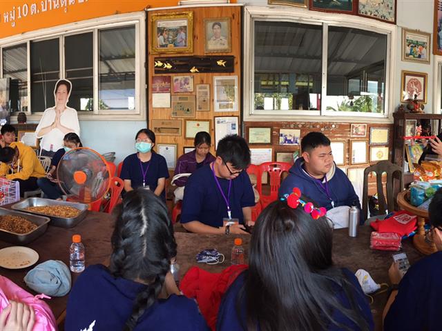 บุคลากรคณะวิทยาศาสตร์การแพทย์ร่วมเป็นวิทยากรค่ายวิทยาศาสตร์สานสัมพันธ์ฉันท์ 