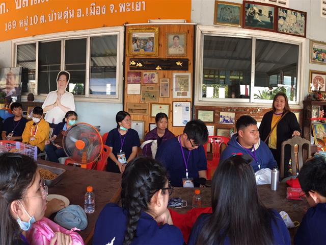 บุคลากรคณะวิทยาศาสตร์การแพทย์ร่วมเป็นวิทยากรค่ายวิทยาศาสตร์สานสัมพันธ์ฉันท์ 