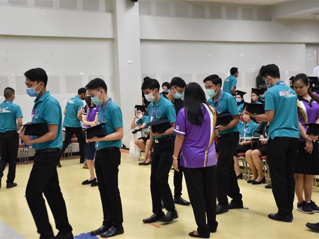 ในวันที่ 21-24 กุมภาพันธ์ 2563 คณะเกษตรศาสตร์และทรัพยากรธรรมชาติ มหาวิทยาลัยพะเยา  จัดการฝึกซ้อมและเตรียมความพร้อมเข้ารับพระราชทานปริญญาบัตรประจำปีการศึกษา 2561 ให้กับบัณฑิต และมหาบัณฑิต ณ อาคารเรียนรวม ห้อง CE10206 มหาวิทยาลัยพะเยา ได้รับเกียรติจากคณบดี ผศ.ดร.บุญฤทธิ์ สินค้างาม กล่าวต้อนรับและแสดงความยินดีแด่ผู้ที่เข้ารับพระราชทานปริญญาบัตรในครั้งนี้ พร้อมฝ่ายฝึกซ้อม นำโดยผู้ช่วยคณบดีฝ่ายสื่อสารองค์กรและกิจการนิสิต ผศ.ดร.วัชระ แลน้อย คณาจารย์ และเจ้าหน้าที่