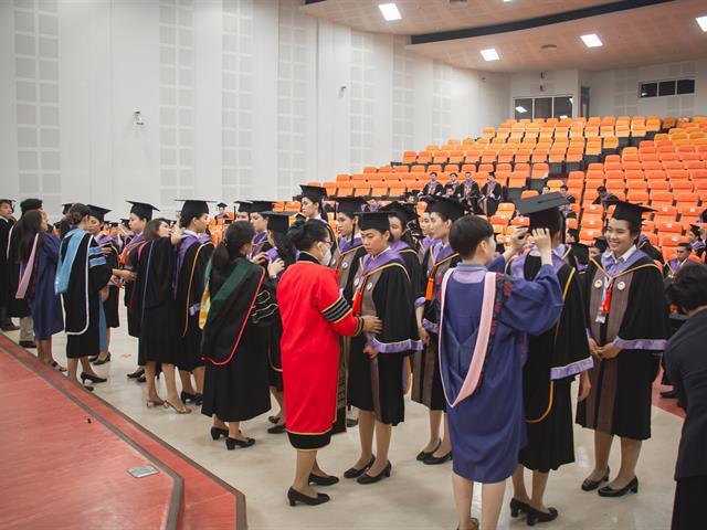 คณะกรรมการดำเนินงานพิธีพระราชทานปริญญาบัตร คณะศิลปศาสตร์ ดำเนินการฝึกซ้อมบัณฑิต เพื่อเตรียมความพร้อมเข้ารับพระราชทานปริญญาบัตร ประจำปีการศึกษา ๒๕๖๑