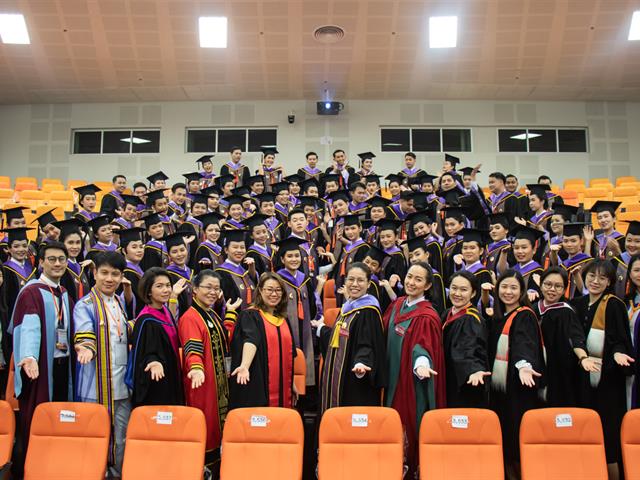 คณะกรรมการดำเนินงานพิธีพระราชทานปริญญาบัตร คณะศิลปศาสตร์ ดำเนินการฝึกซ้อมบัณฑิต เพื่อเตรียมความพร้อมเข้ารับพระราชทานปริญญาบัตร ประจำปีการศึกษา ๒๕๖๑