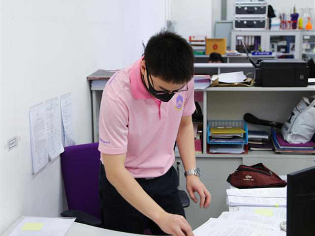 กองกลาง ร่วมใจ ต้ายภัยCOVID-19