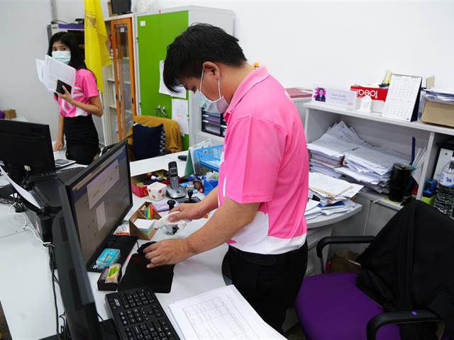กองกลาง ร่วมใจ ต้ายภัยCOVID-19