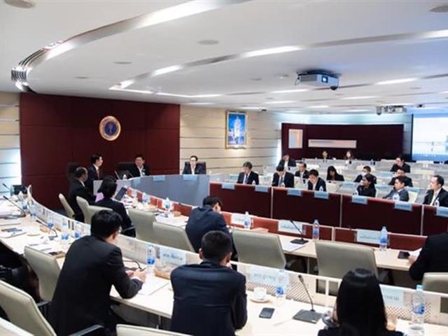 รศ.ดร.พรรณรายรัตน์ ศรีไชยรัตน์ คณบดีคณะนิติศาสตร์ เข้าร่วมประชุม ระหว่าง ดร.สุวิทย์ เมษินทรีย์ รัฐมนตรีว่าการกระทรวงกระทรวงการอุดมศึกษา วิทยาศาสตร์ วิจัยและนวัตกรรม และคณบดีคณะนิติศาสตร์ทั่วประเทศ เพื่อกำหนดแนวทางในการพัฒนาวิชานิติศาสตร์