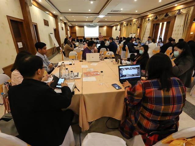 คณะผู้บริหารคณะศิลปศาสตร์ร่วมโครงการฝึกอบรมผู้ประเมินคุณภาพการศึกษาภายใน Assessor Training และโครงการทบทวนผู้ประเมินคุณภาพการศึกษาภายใน ระดับหลักสูตร ตามเกณฑ์ AUN-QA