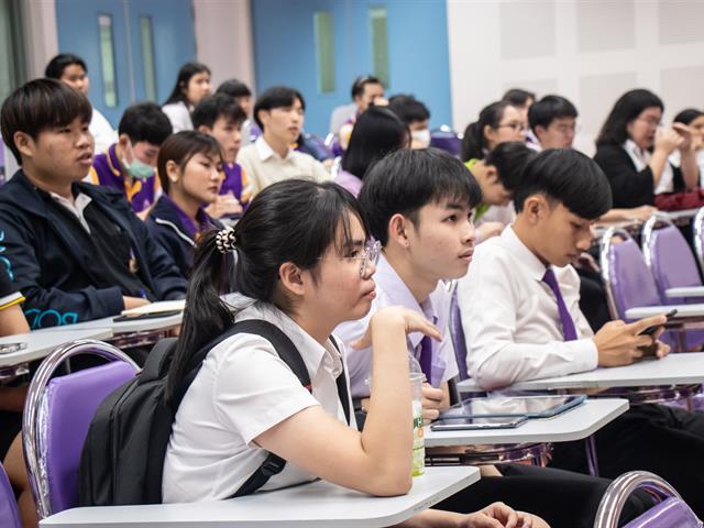 ศูนย์ภาษา คณะศิลปศาสตร์ จัดโครงการอบรมและทำความเข้าใจกระบวนการใช้งาน และทำข้อสอบวัดระดับภาษาอังกฤษ ด้วยโปรแกรม “DynEd Courseware for CEFR”