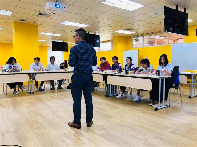  Look Good and Sound Good for Job Interview: สร้างบุคลิกแบบไหนให้ได้งาน