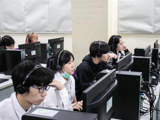 ศูนย์ภาษา คณะศิลปศาสตร์ จัดโครงการทดสอบและยกระดับมาตรฐานภาษาอังกฤษ สำหรับนิสิต มหาวิทยาลัยพะเยา (รหัส 62)