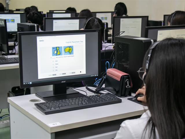 ศูนย์ภาษา คณะศิลปศาสตร์ จัดโครงการทดสอบและยกระดับมาตรฐานภาษาอังกฤษ สำหรับนิสิต มหาวิทยาลัยพะเยา (รหัส 62)