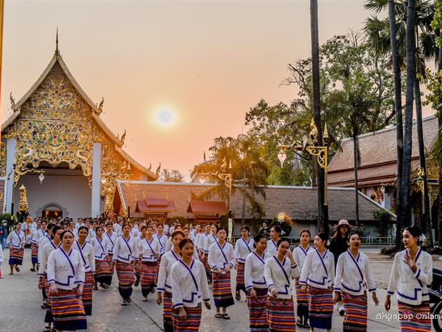 คณะศิลปศาสตร์ มหาวิทยาลัยพะเยา เข้าร่วมโครงการ “ประเพณีแห่ผ้าห่มพระธาตุจอมทอง” ครั้งที่ ๕