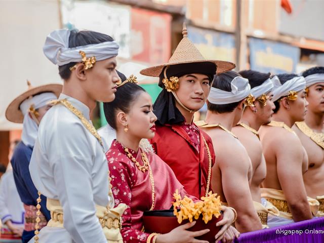 คณะศิลปศาสตร์ มหาวิทยาลัยพะเยา เข้าร่วมโครงการ “ประเพณีแห่ผ้าห่มพระธาตุจอมทอง” ครั้งที่ ๕