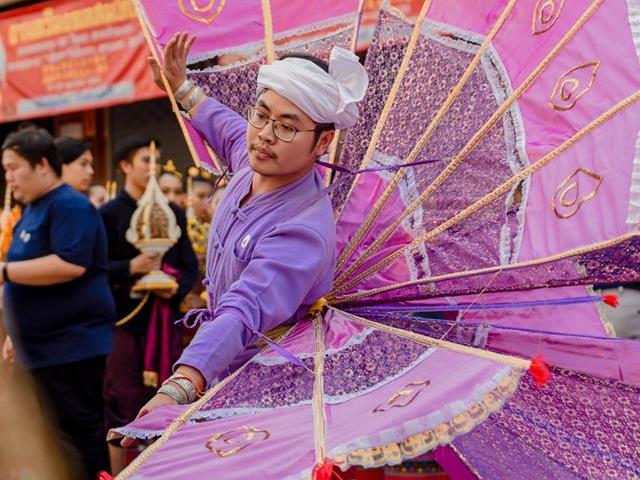 คณะศิลปศาสตร์ มหาวิทยาลัยพะเยา เข้าร่วมโครงการ “ประเพณีแห่ผ้าห่มพระธาตุจอมทอง” ครั้งที่ ๕