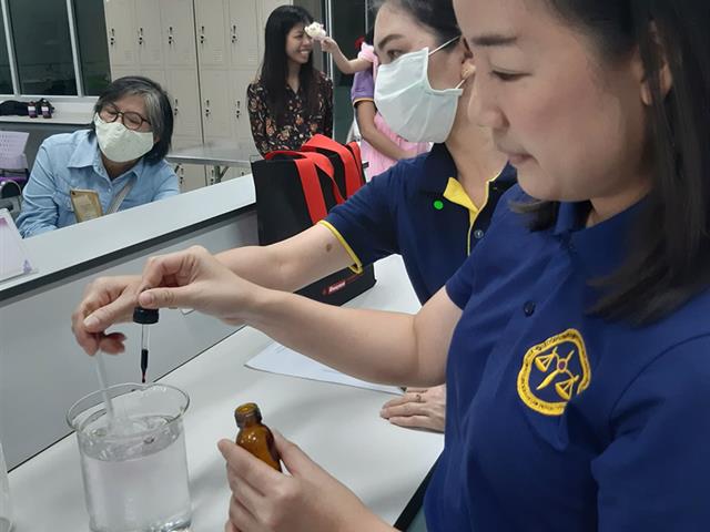 บุคลากรคณะนิติศาสตร์ เข้าร่วมworkshop "การเตรียมแอลกอฮอล์สำหรับใช้ล้างมือ เพื่อป้องกันโรคไวรัสโควิด19"