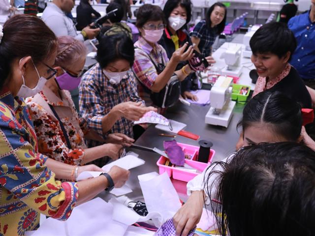 คณะเภสัชศาสตร์ มหาวิทยาลัยพะเยา แอลกอฮอล์สำหรับล้างมือ COVID-19