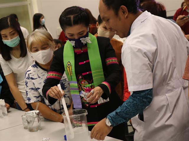 คณะเภสัชศาสตร์ มหาวิทยาลัยพะเยา แอลกอฮอล์สำหรับล้างมือ COVID-19