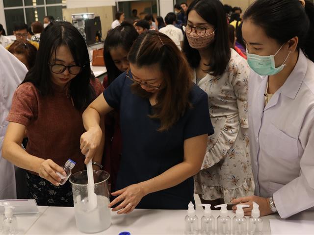 คณะเภสัชศาสตร์ มหาวิทยาลัยพะเยา แอลกอฮอล์สำหรับล้างมือ COVID-19