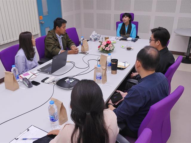 รองอธิการดีฝ่ายวางแผนและสารสนเทศ ประชุมติดตามงานร่วมกับงานผลิตสื่อนวัตกรรม เพื่อติดตามผลการผลิตสื่ออิเล็กทรอนิกส์ (Super KPI) 