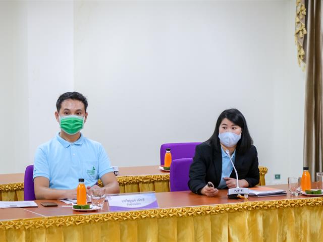 คณะผู้บริหารเข้าตรวจเยี่ยมศูนย์บรรณสารและการเรียนรู้