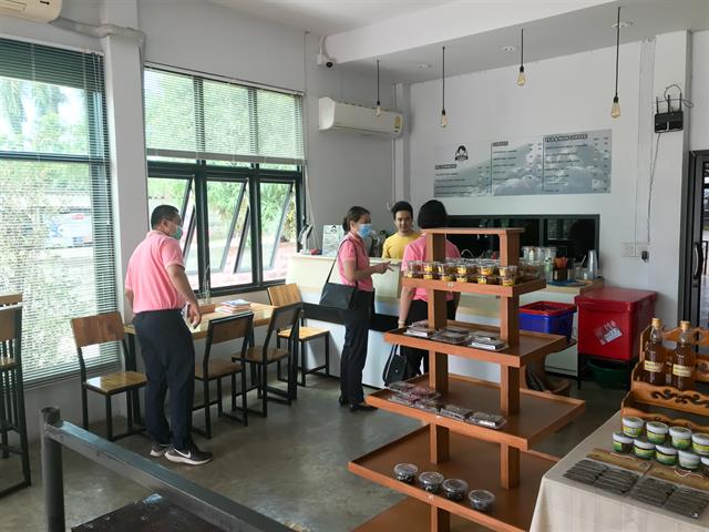 ทีมนักวิจัยคณะศิลปศาสตร์ ลงพื้นที่ดำเนินการวิจัย “การพัฒนาบรรจุภัณฑ์กล้วยแปรรูป อำเภอแม่ใจ จังหวัดพะเยา”