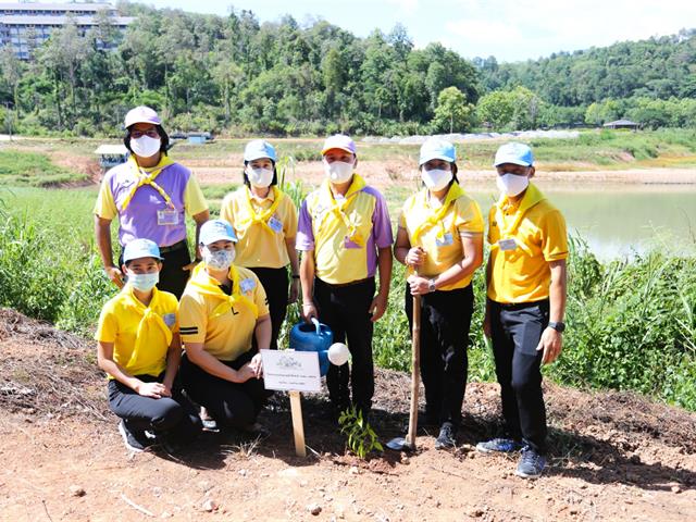 อธิการบดีมหาวิทยาลัยพะเยา นำทีมคณะผู้บริหารร่วมโครงการจิตอาสาพระราชทาน “เราทำความดีเพื่อชาติ ศาสน์ กษัตริย์” และกิจกรรม “จิตอาสาพัฒนาปลูกต้นไม้” เนื่องในโอกาสวันเฉลิมพระชนมพรรษาพระบาทสมเด็จพระเจ้าอยู่หัว 28 กรกฎาคม 2563