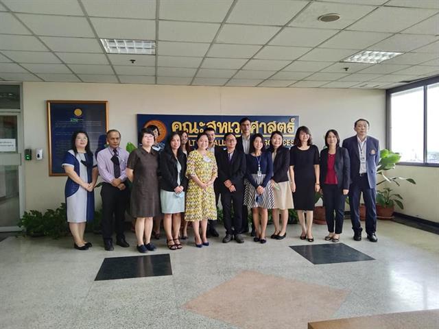 คณะกรรมการยกร่างหลักสูตรเทคนิคการแพทย์ ปีการศึกษา 2565 เข้าศึกษาดูงานร่วมกับสถาบันผลิตบัณฑิต เพื่อเป็นแนวทางพัฒนาหลักสูตร