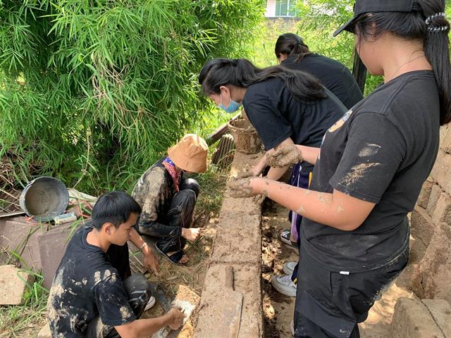 คณะสถาปัตยกรรมศาสตร์และศิลปกรรมศาสตร์   มหาวิทยาลัยพะเยา บ้านดินคพปู้จู้