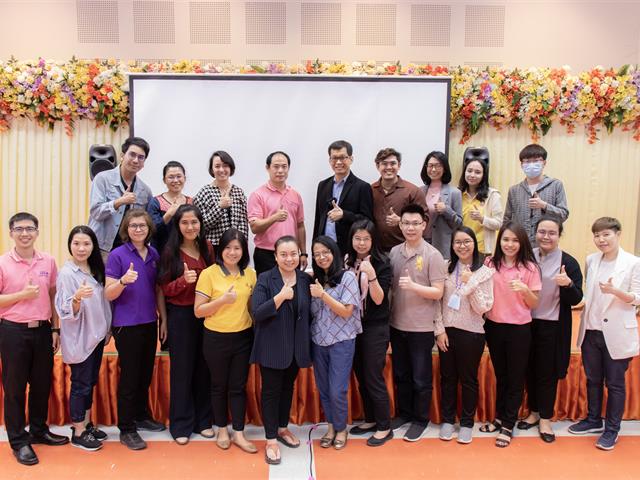 คณะศิลปศาสตร์จัดโครงการอบรมเชิงปฏิบัติการ การสร้างความเข้าใจการบริหารหลักสูตร และการเขียนรายงานการประเมินตนเองระดับหลักสูตร (AUN-QA)